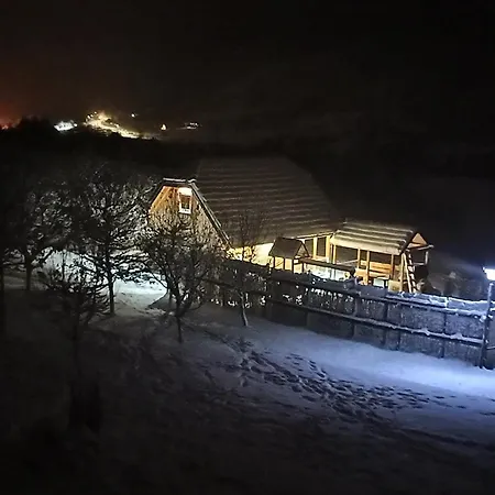 Koliba Kod Vukasina * Kremna